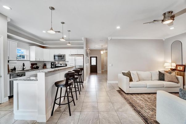 Interior, Kitchen, Living room, Pendant Lights, Recessed Lighting, Stainless Steel Appliances