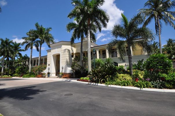 Exterior, Facade, Spanish Mediterranean
