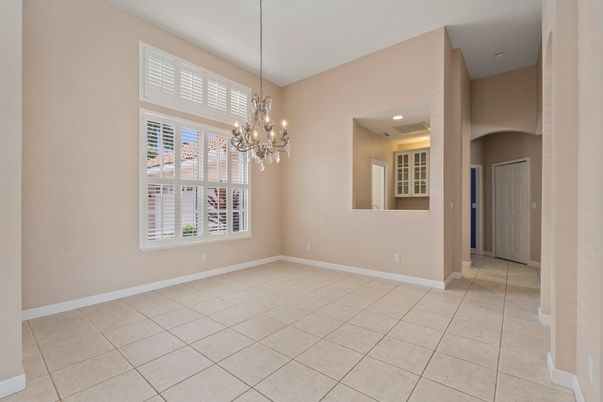Chandelier, Empty room, Interior, Recessed Lighting