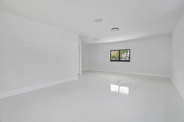 Empty room, Interior, Recessed Lighting