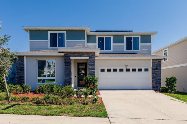 Attached, Exterior, Facade, Modern