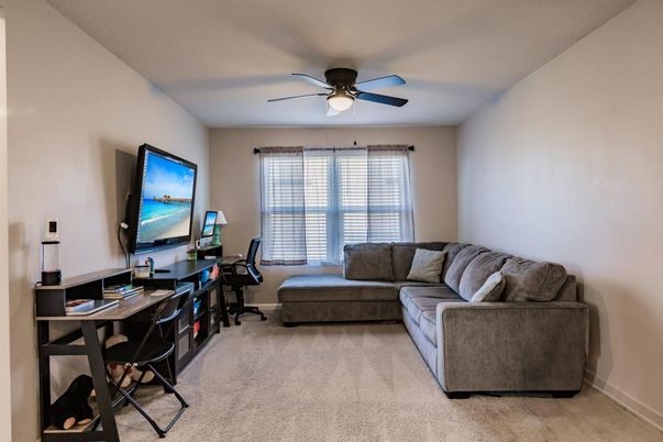 Home Office, Interior