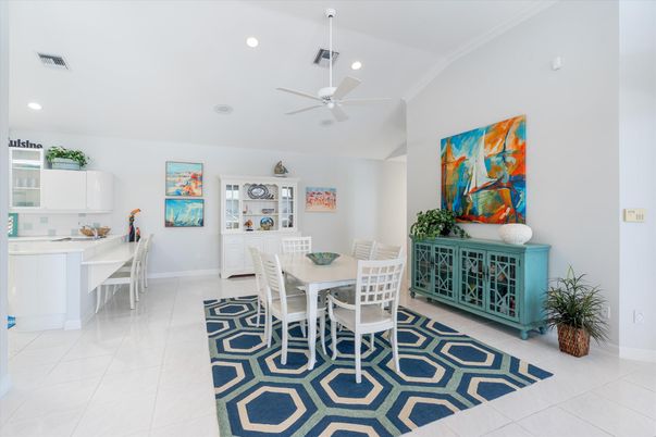 Dining room, Interior, Kitchen, Recessed Lighting