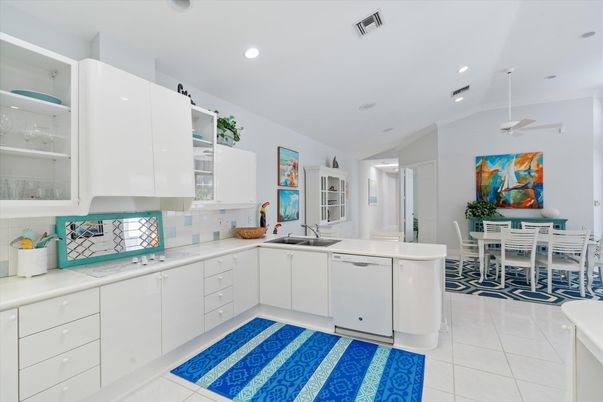 Dining room, Interior, Kitchen, Recessed Lighting