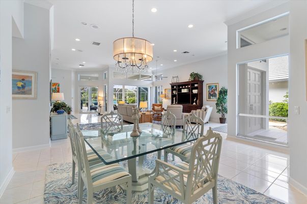 Chandelier, Dining room, Interior, Living room, Recessed Lighting