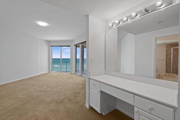 Bathroom, Interior, Recessed Lighting, Water