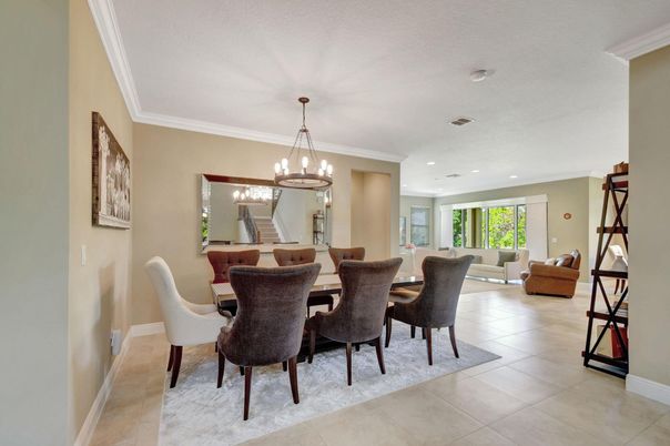 Chandelier, Dining room, Interior, Living room, Pendant Lights, Recessed Lighting