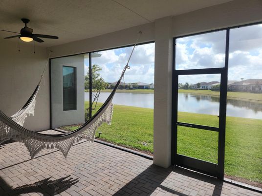 Interior, Sun Room, Water