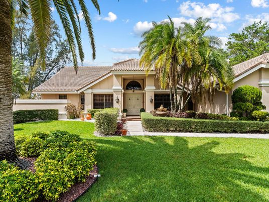 Backyard, Exterior, Facade, Mediterranean