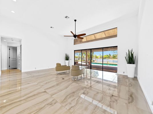 Empty room, Interior, Marble, Recessed Lighting