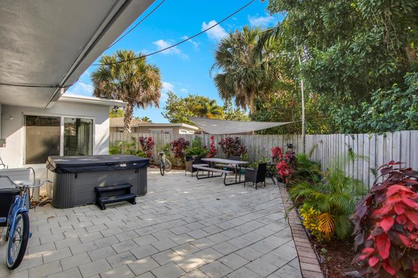 Exterior, Hot Tub
