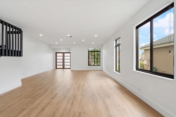 Empty room, Interior, Recessed Lighting, Wood Texture Flooring