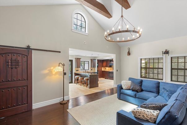 Chandelier, Interior, Kitchen, Living room, Pendant Lights, Wooden Beams, Wood Texture Flooring