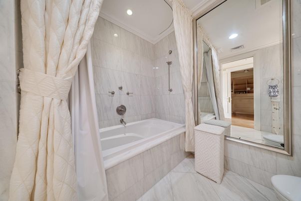 Bathroom, Interior, Marble, Recessed Lighting
