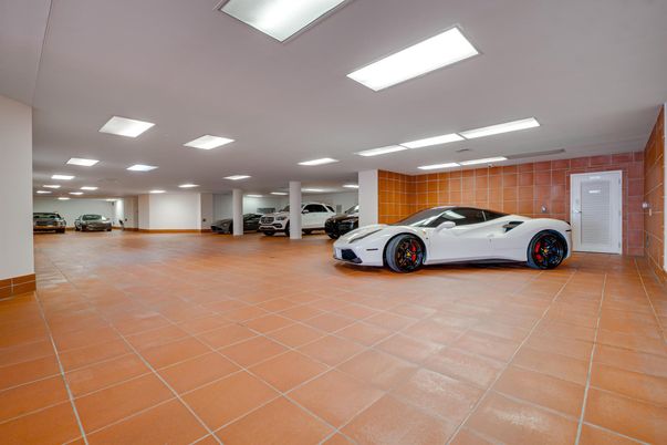 Garage, Interior, Recessed Lighting