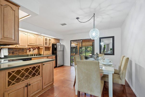 Dining room, Interior, Kitchen, Pendant Lights