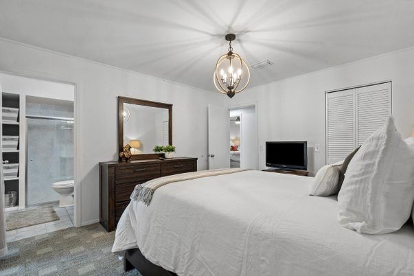 Bathroom, Bedroom, Interior, Pendant Lights