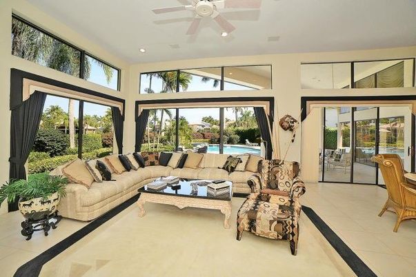 Interior, Living room, Recessed Lighting, Sun Room, Water