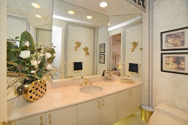 Bathroom, Interior, Recessed Lighting