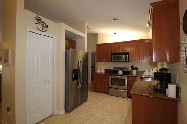 Interior, Kitchen, Pendant Lights, Stainless Steel Appliances