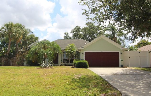 Attached, Backyard, Exterior, Facade, Ranch