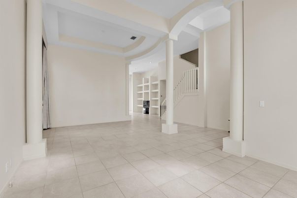 Empty room, Interior, Recessed Lighting