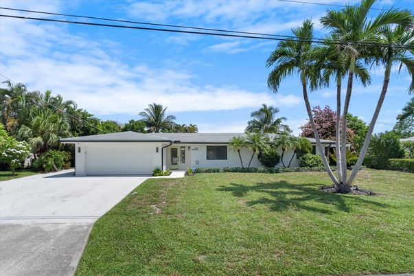 Attached, Backyard, Exterior, Facade, Ranch