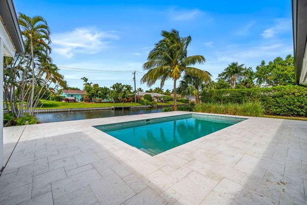 Exterior, Lake, Pool