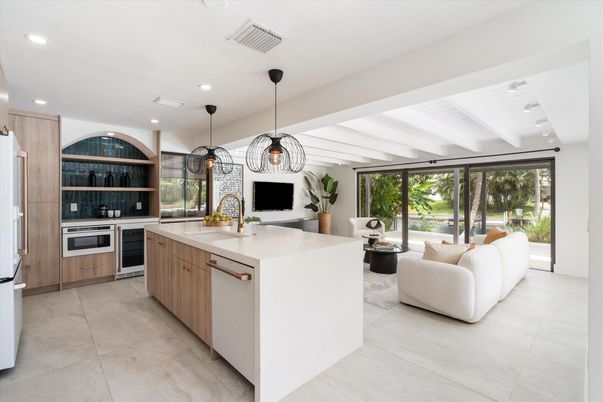 Interior, Kitchen, Living room, Pendant Lights, Recessed Lighting, Stainless Steel Appliances