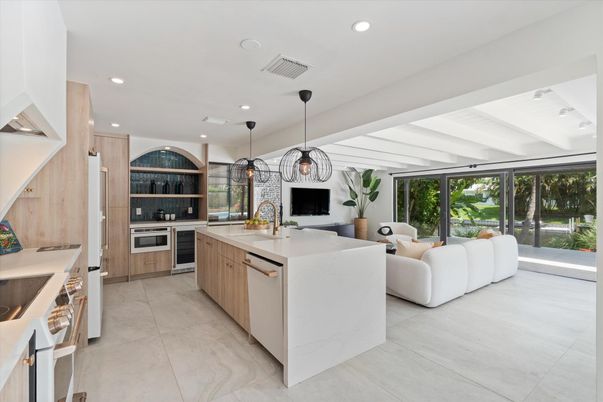 Interior, Kitchen, Living room, Pendant Lights, Recessed Lighting, Stainless Steel Appliances