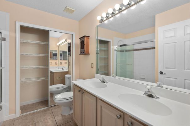 Bathroom, Dual Sink Vanities, Interior