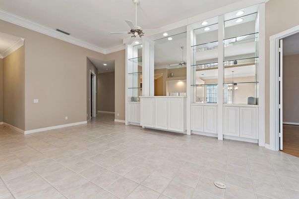 Empty room, Interior, Recessed Lighting