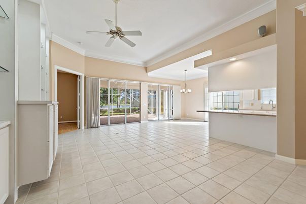 Chandelier, Empty room, Interior, Recessed Lighting