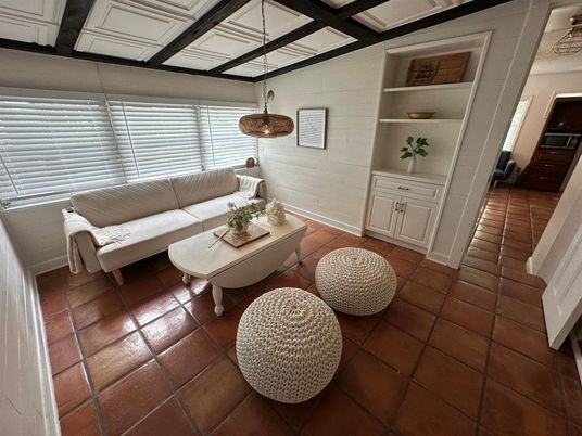 Interior, Living room, Pendant Lights