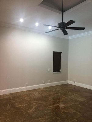 Empty room, Interior, Recessed Lighting