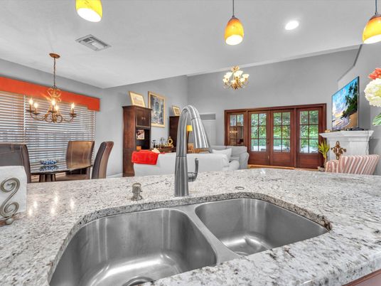 Chandelier, Dining room, Interior, Living room, Pendant Lights, Recessed Lighting