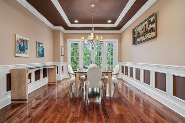 Chandelier, Dining room, Interior, Recessed Lighting, Wood Texture Flooring