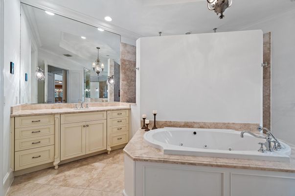 Bathroom, Dual Sink Vanities, Interior, Pendant Lights, Recessed Lighting