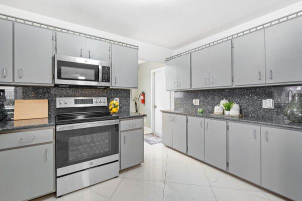 Interior, Kitchen, Stainless Steel Appliances