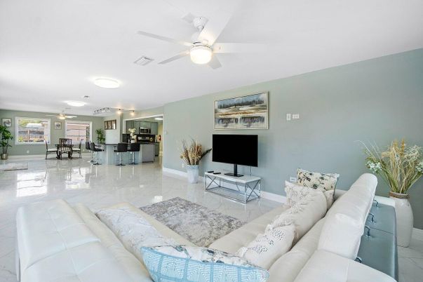 Interior, Kitchen, Living room