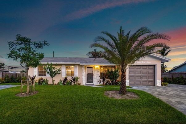 Attached, Backyard, Exterior, Facade, Ranch