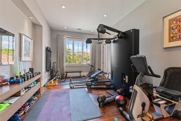 Fitness Equipment, Interior, Recessed Lighting, Wood Texture Flooring