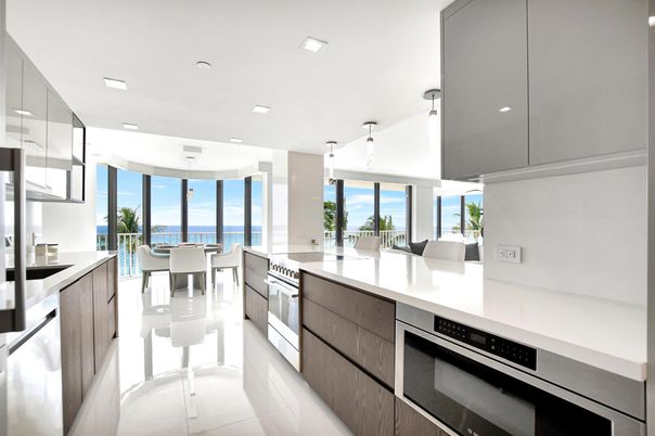 Dining room, Interior, Kitchen, Pendant Lights, Recessed Lighting, Stainless Steel Appliances, Water