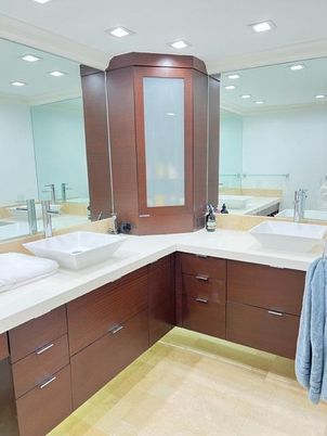 Bathroom, Dual Sink Vanities, Interior, Recessed Lighting