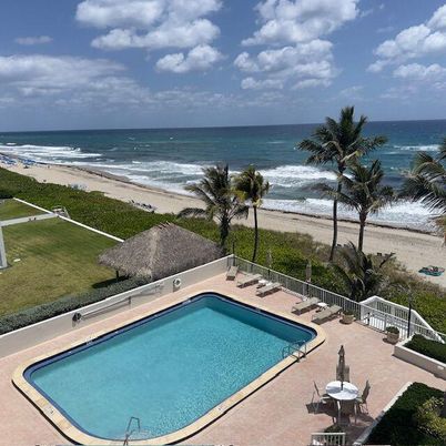 Exterior, Pool, Water