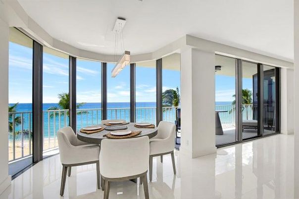 Dining room, Interior, Pendant Lights, Water