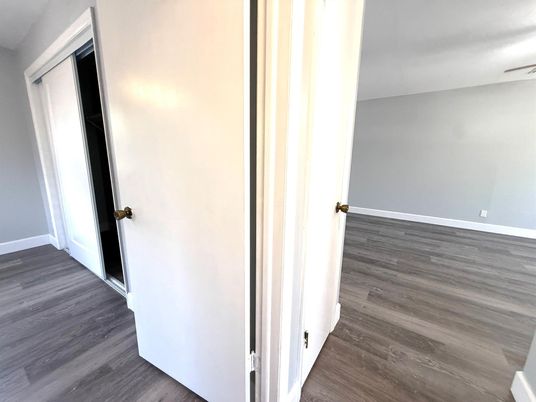 DE Listing image placeholder