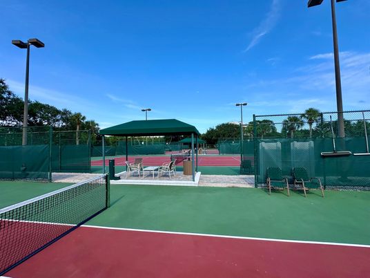 Exterior, Tennis Courts