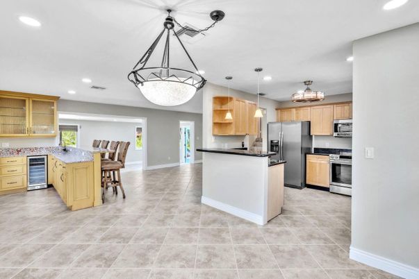 Chandelier, Interior, Kitchen, Pendant Lights, Recessed Lighting, Stainless Steel Appliances