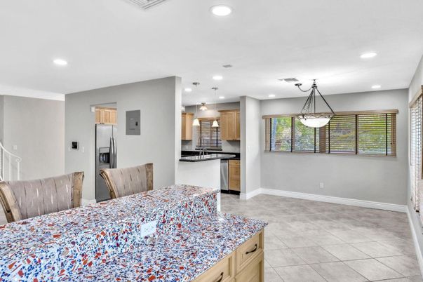 Dining room, Interior, Kitchen, Pendant Lights, Recessed Lighting, Stainless Steel Appliances